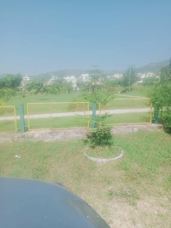 D12/3 35*70 Plot Park Face For Sale 3