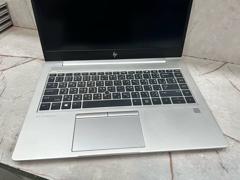 HP Elitebook 840 G5 Core i7 8th Generation Ram 16gb SSD 512gb screen 2
