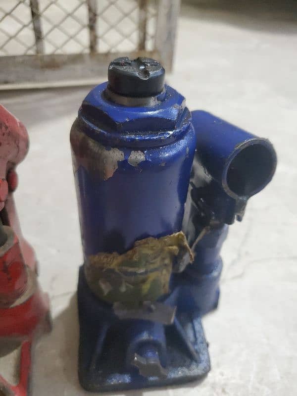 Orignal hydraulic Jacks and rod 5