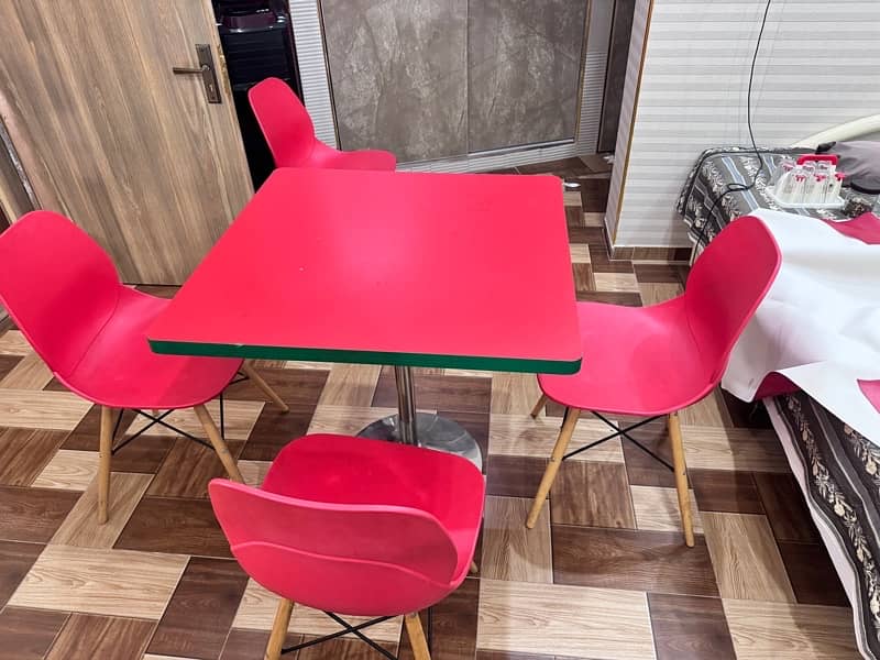 Dining table with four Chairs 2