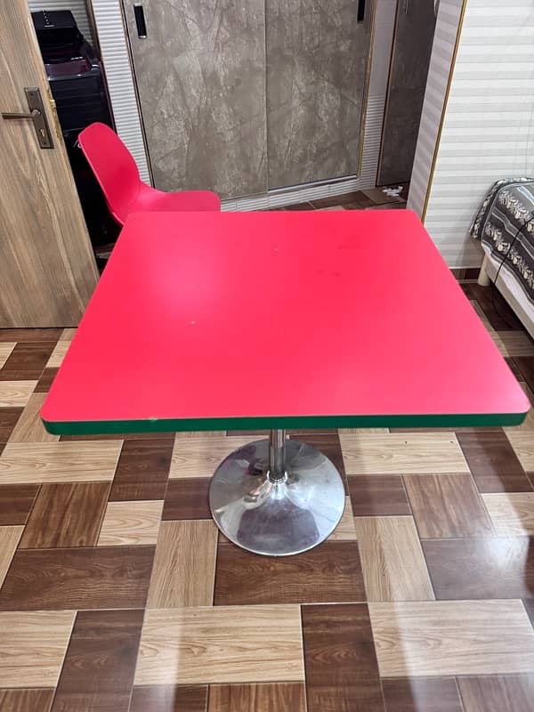 Dining table with four Chairs 3