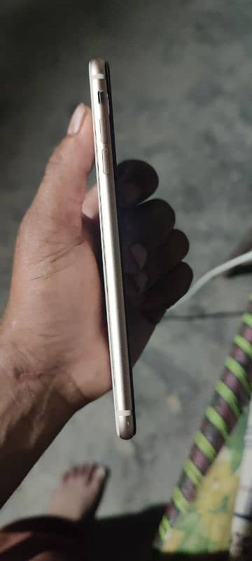 Iphone 8 plus 256 PTA 4