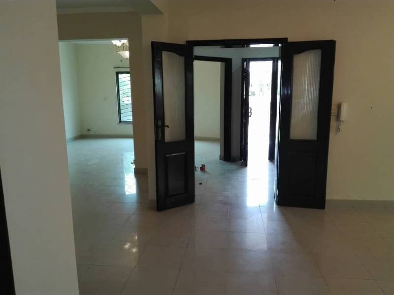 10-Marla 04-Bedroom With Basement House Available For Sale In Sector-C, Askari-10, Lahore Cantt. 1