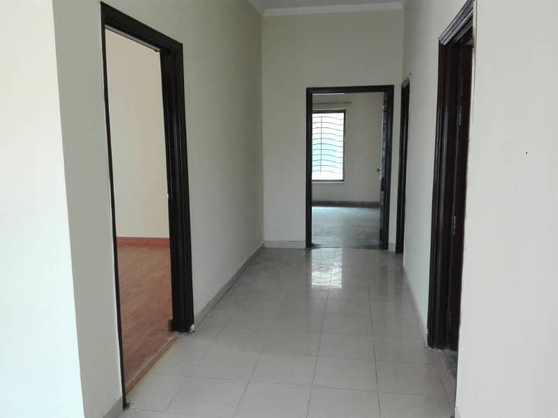 10-Marla 04-Bedroom With Basement House Available For Sale In Sector-C, Askari-10, Lahore Cantt. 7