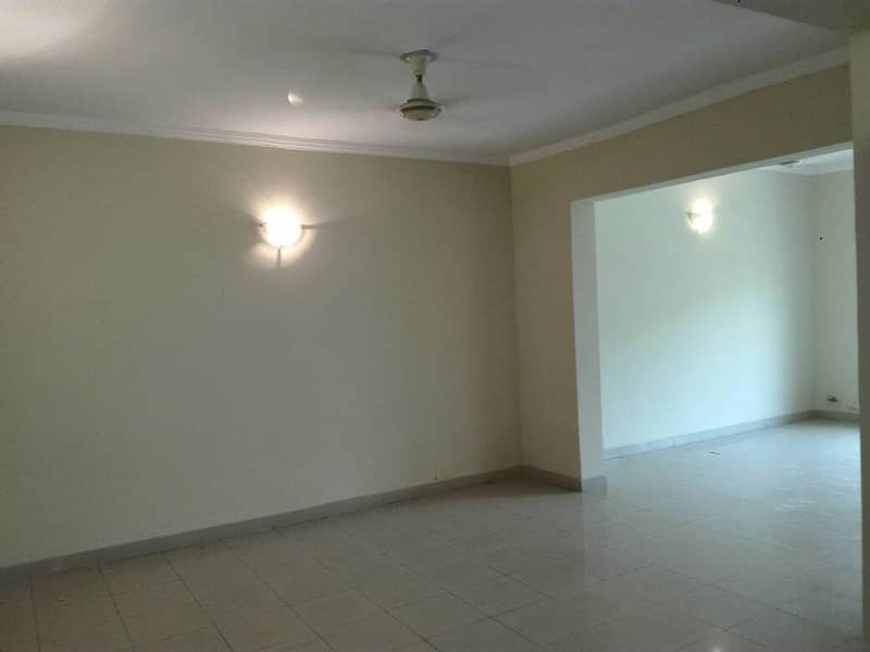 10-Marla 04-Bedroom With Basement House Available For Sale In Sector-C, Askari-10, Lahore Cantt. 10