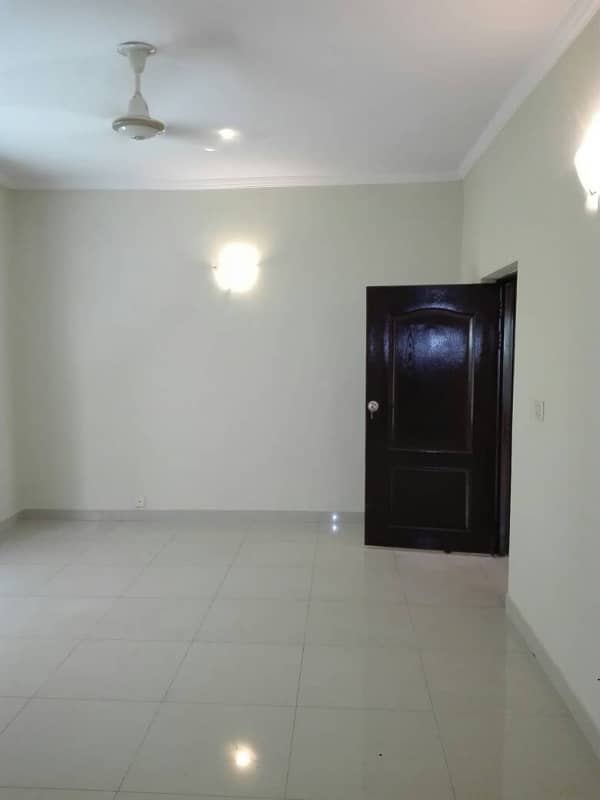 10-Marla 04-Bedroom With Basement House Available For Sale In Sector-C, Askari-10, Lahore Cantt. 20