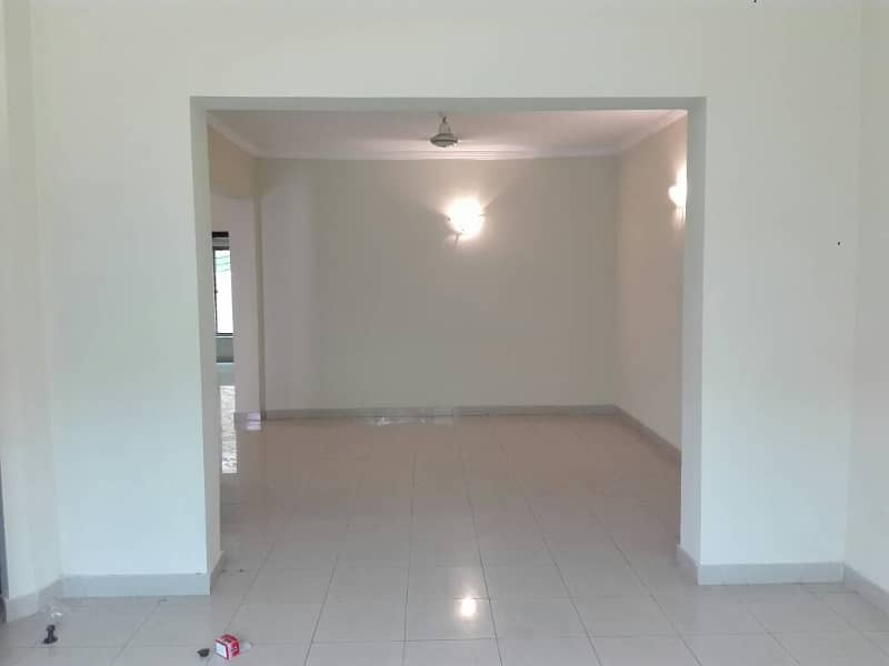 10-Marla 04-Bedroom With Basement House Available For Sale In Sector-C, Askari-10, Lahore Cantt. 23