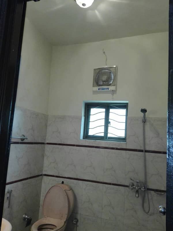 10-Marla 04-Bedroom With Basement House Available For Sale In Sector-C, Askari-10, Lahore Cantt. 33