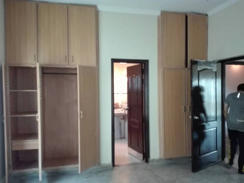 10-Marla 04-Bedroom With Basement House Available For Sale In Sector-C, Askari-10, Lahore Cantt. 34