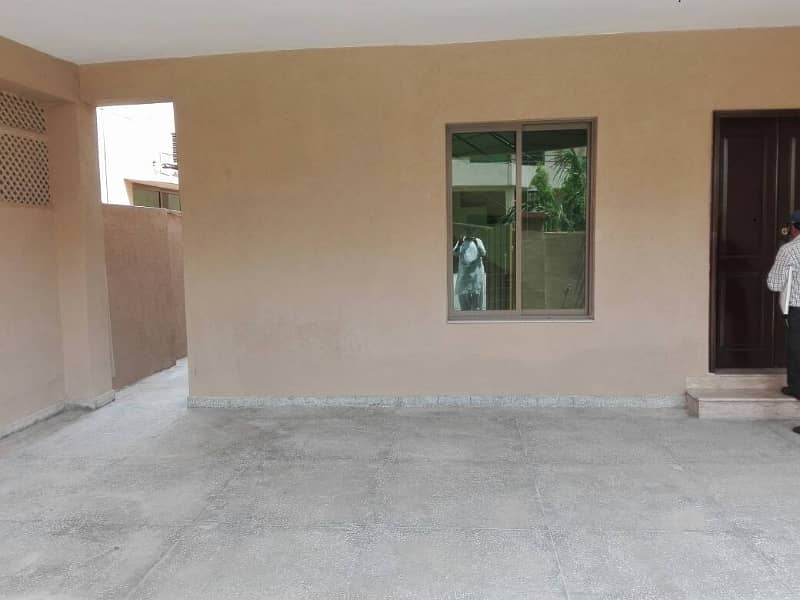 10-Marla 04-Bedroom With Basement House Available For Sale In Sector-C, Askari-10, Lahore Cantt. 36