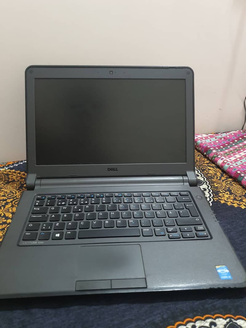 Dell latitude 3340 13
