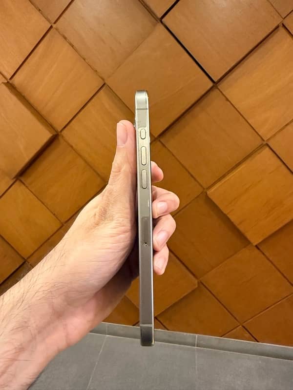 PTA Approved iphone 15 Pro Max - 256 Gb 6