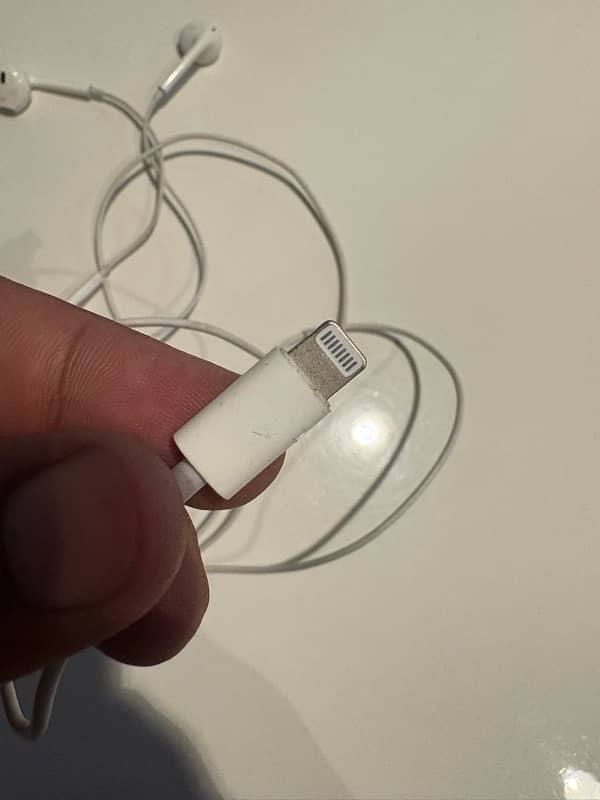 apple original handsfree rarely used 1