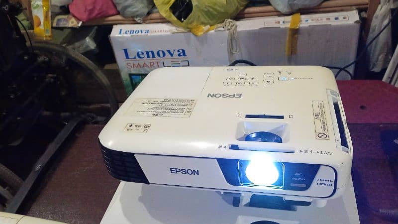PROJECTOR FOR RENT. LED SCREEN AND SOUND SYSTEM RENT SERVICE  KARACHI 0