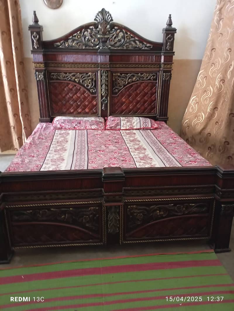 Good Quality Double Bed, Side Tables and Dressing Table for Sale 5