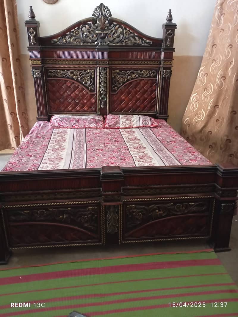Good Quality Double Bed, Side Tables and Dressing Table for Sale 6