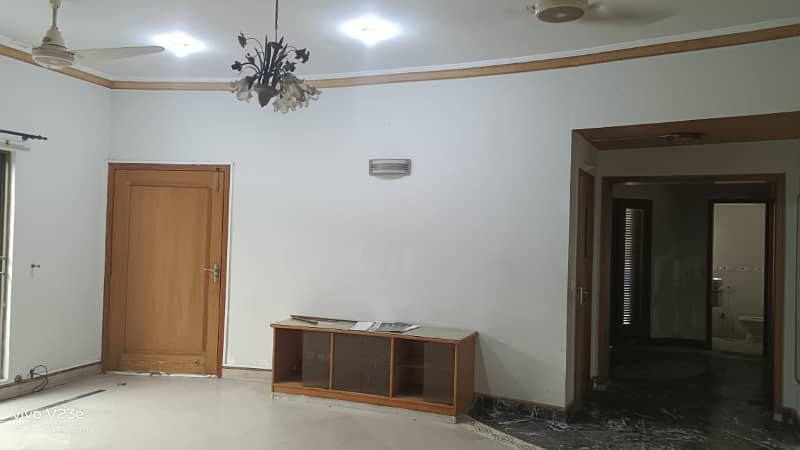 1 Kanal Lower Portion Is Available For Rent In Dha Phase 5 Near Wateen Chowk 34