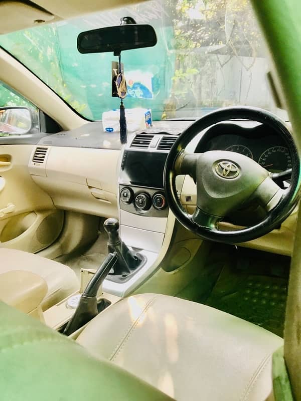 Toyota Corolla 2012 XLI vip no family car sale 13