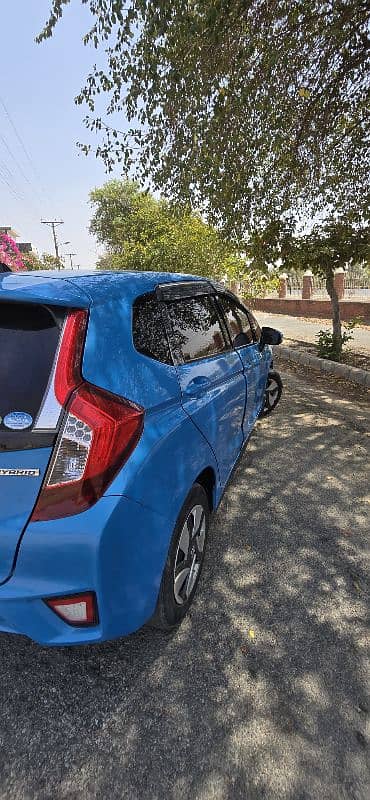 Honda Fit 2015 (Hybrid) 11