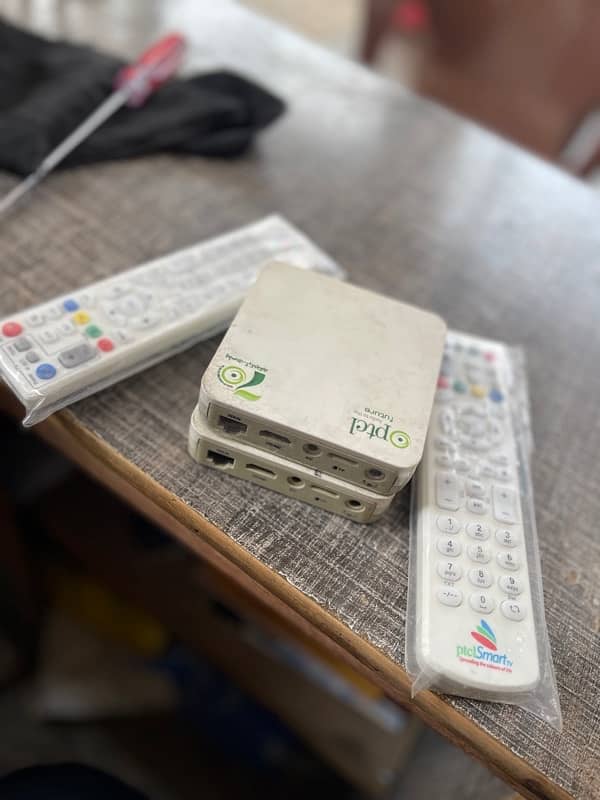 PTCL Smart Tv Box with All accessories Available 0