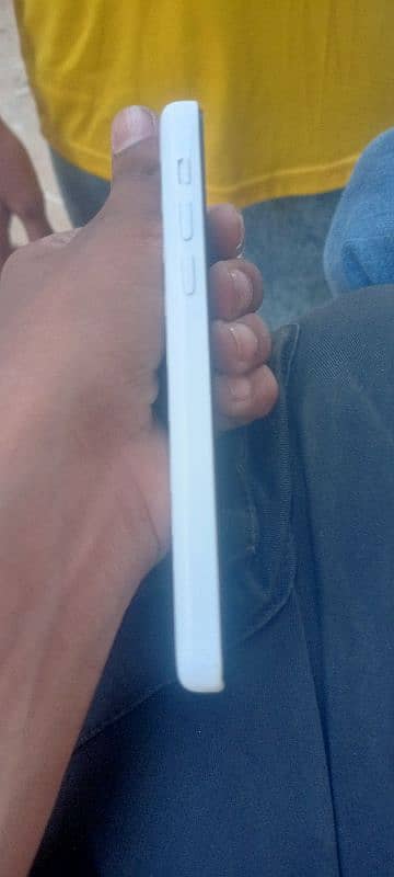 iPhone 5 non pta condition 10by10 3