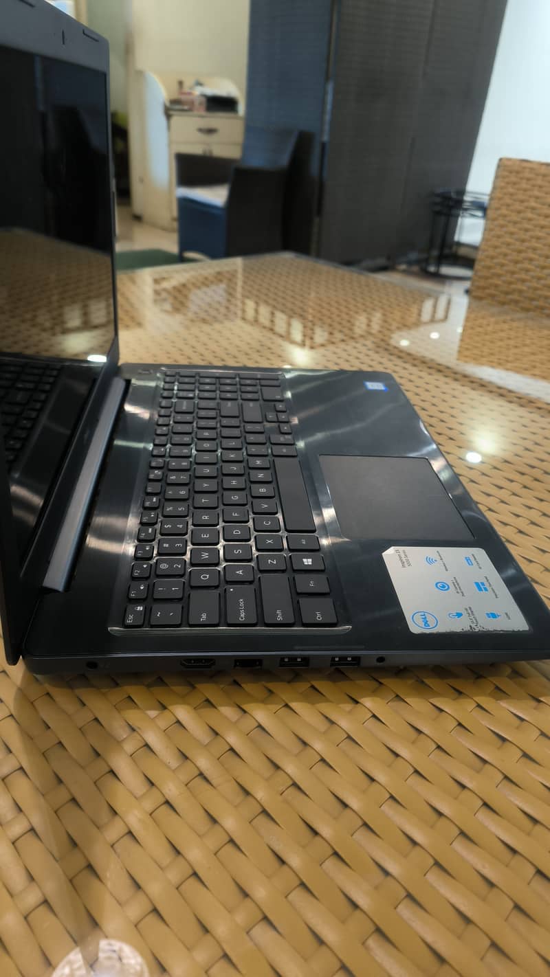 Dell i3 8th Generation 8gb DDR4 256gb SSD IPS Touch Display 2