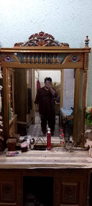 dressing table like new 1