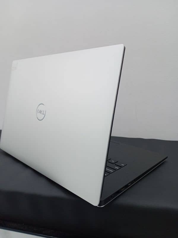 Dell Precision 5530 Core i7 8th Gen Hexa Core 1