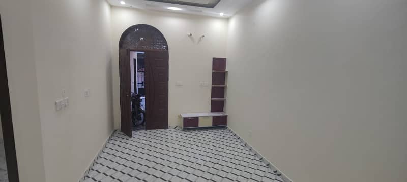 5 Marla lower portion available for rent in nasheman Iqbal phase 2 0