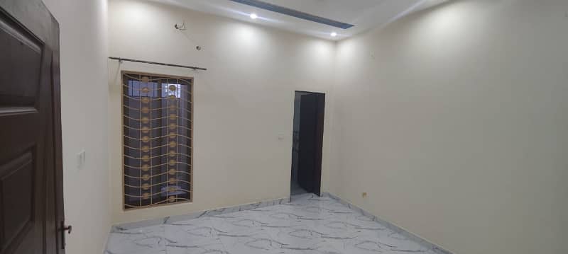 5 Marla lower portion available for rent in nasheman Iqbal phase 2 5