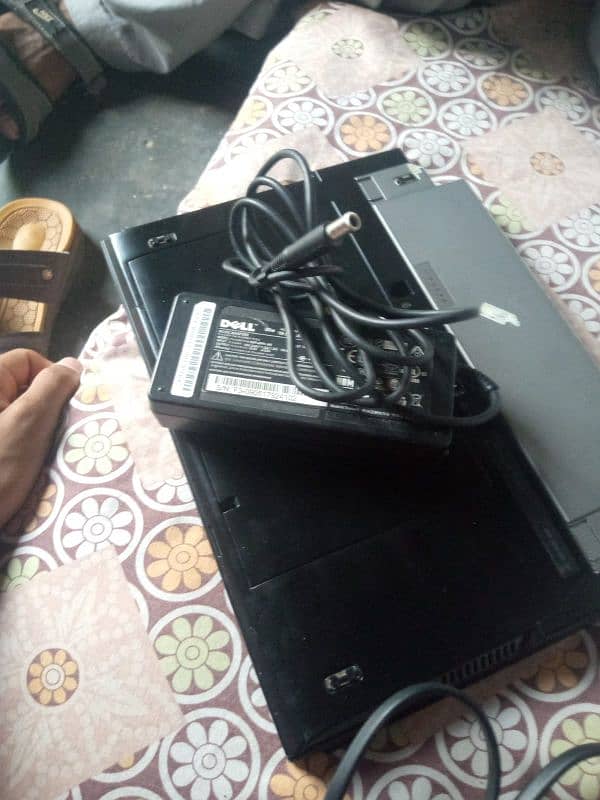 Dell Latitude e4200 Clean condition 6