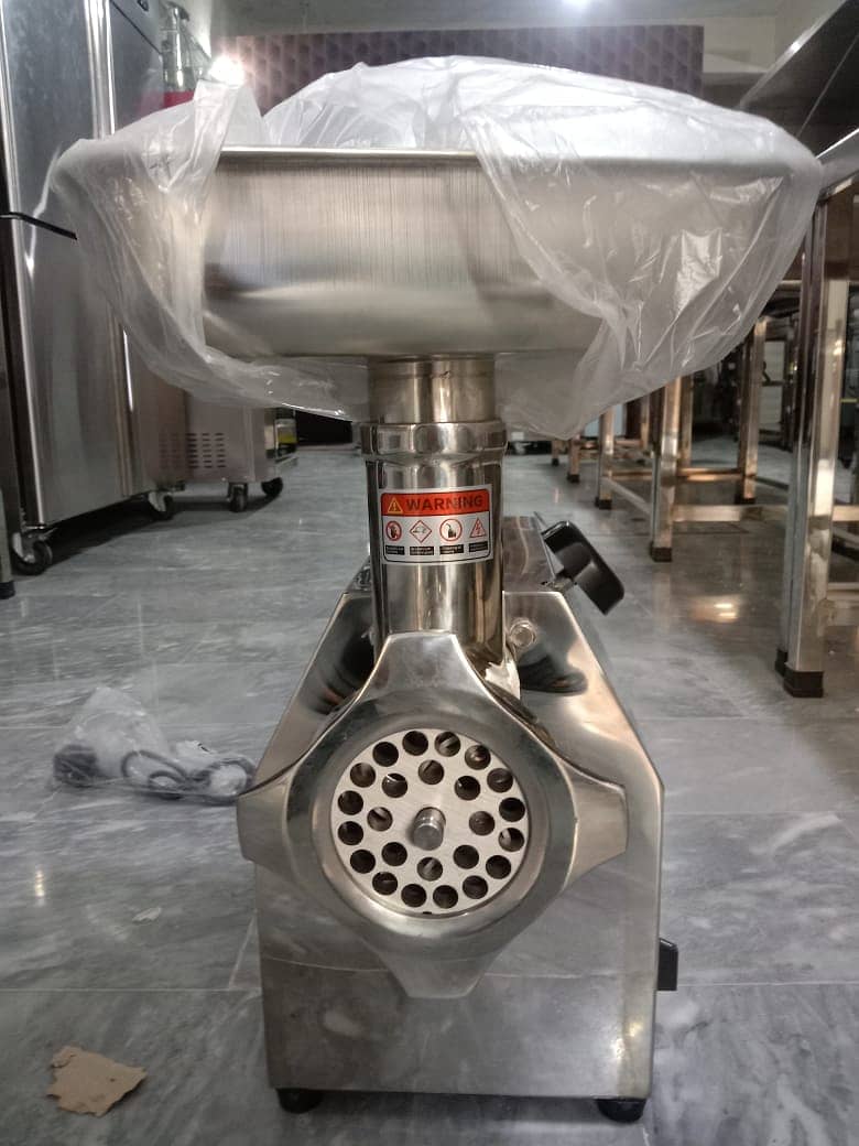 Meat Grinder . model. 22  . 1