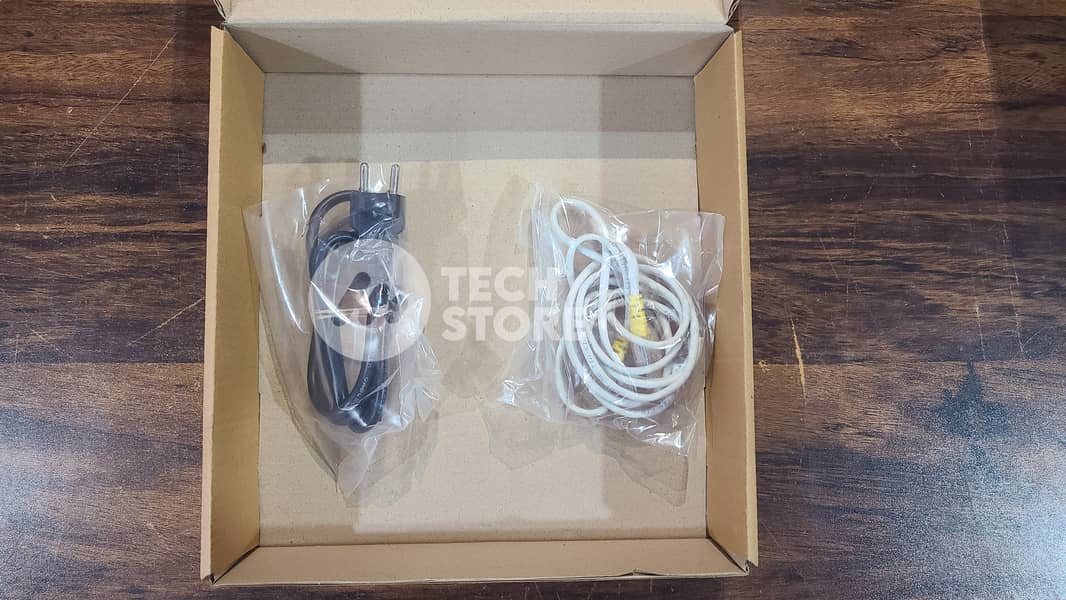 Tplink TL-SG1016D 16-Port Gigabit Desktop/Rackmount Switch (Renewed) 7