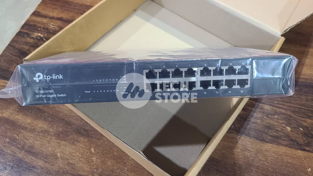 Tplink TL-SG1016D 16-Port Gigabit Desktop/Rackmount Switch (Renewed) 14