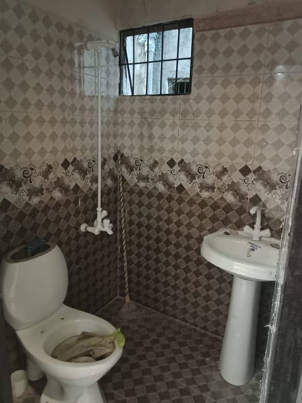 3 bed drawing and dinning flat available for sale in gulzar e hijri scheme 33 12