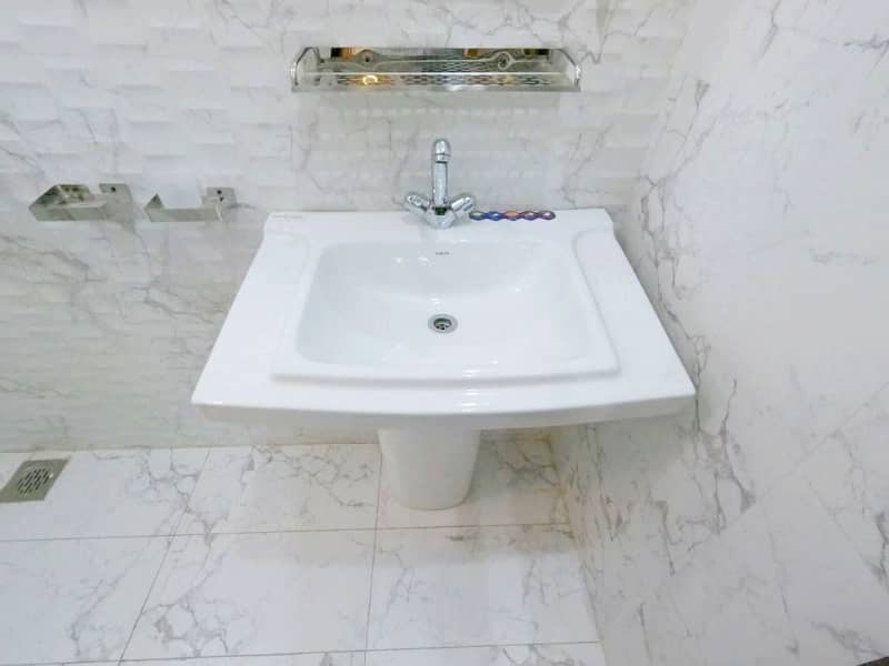 Spacious 5 Marla House Available For Sale In Jubilee Town - Block F 33