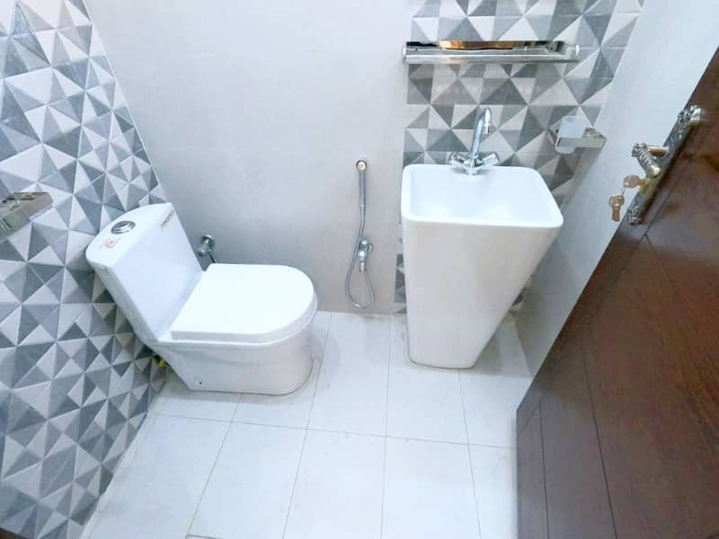 Spacious 5 Marla House Available For Sale In Jubilee Town - Block F 41