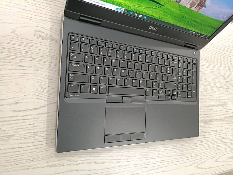 Dell precision 7530 core i7 8th gen hexacore 4gb Nvidia P2000 15.6 4k 3