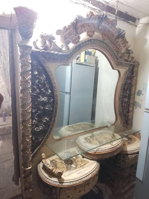 king size bed with two side table with the dressing table 4