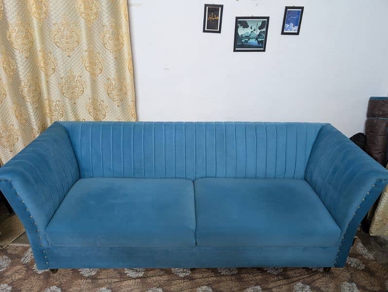 5 Seater Sofa Set (Like New) 0