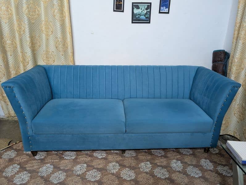 5 Seater Sofa Set (Like New) 1