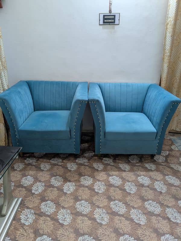 5 Seater Sofa Set (Like New) 5