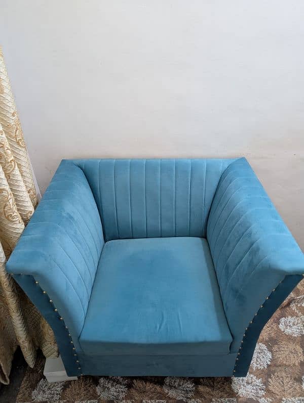 5 Seater Sofa Set (Like New) 8
