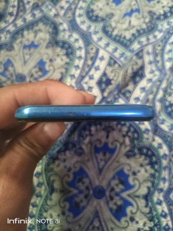 SAMSUNG A50 4