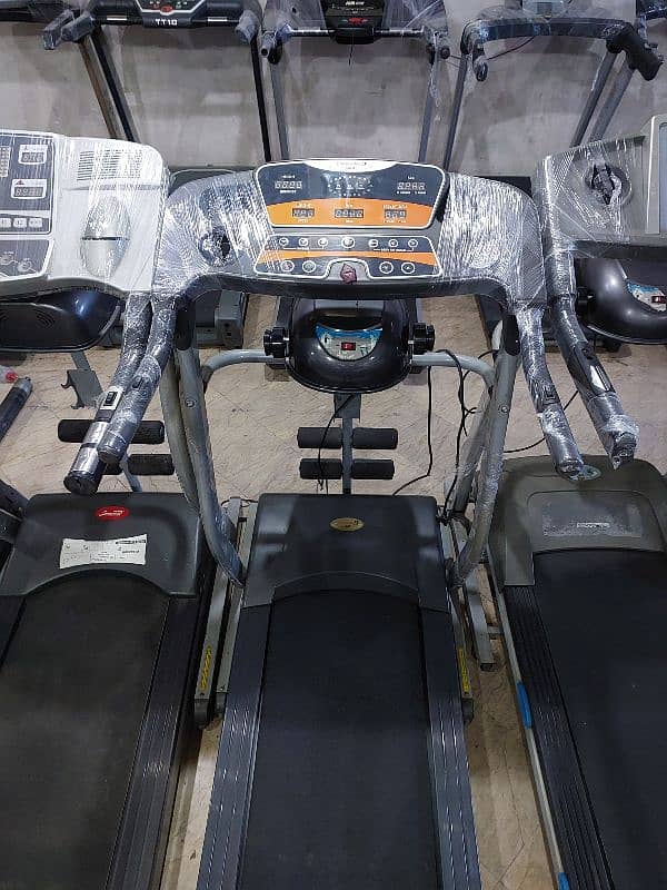 TREADMILL / RUNNING MACHINE / WALKING MACHINE / JOGGING MACHINE 8