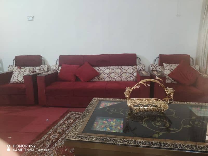 Sofa set in very good condition 0
