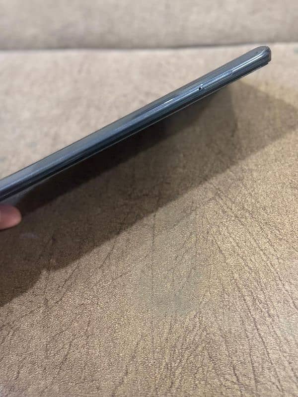 Infinix hot 9 play with box 4