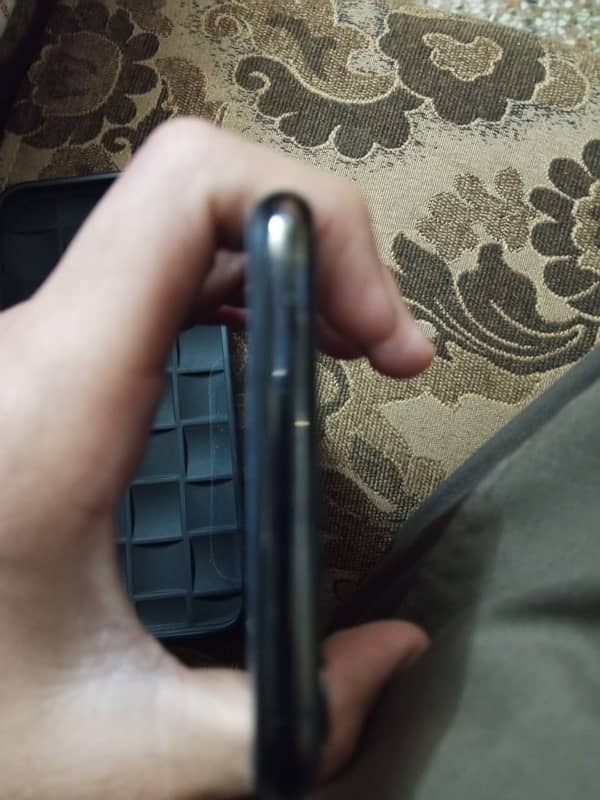 iphone Xs max Pta Proved 512 GB 4
