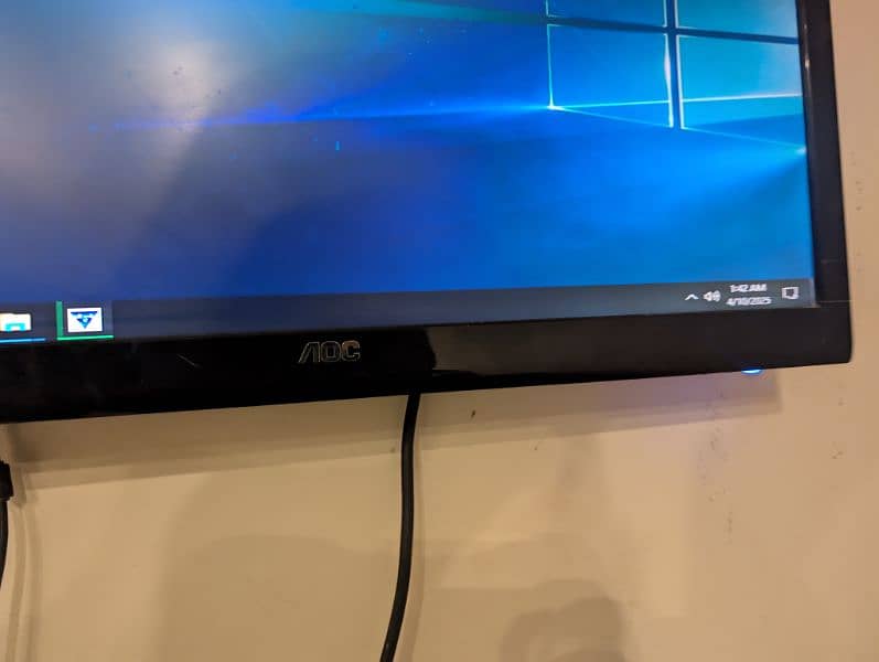 27 inch LCD New condition 1