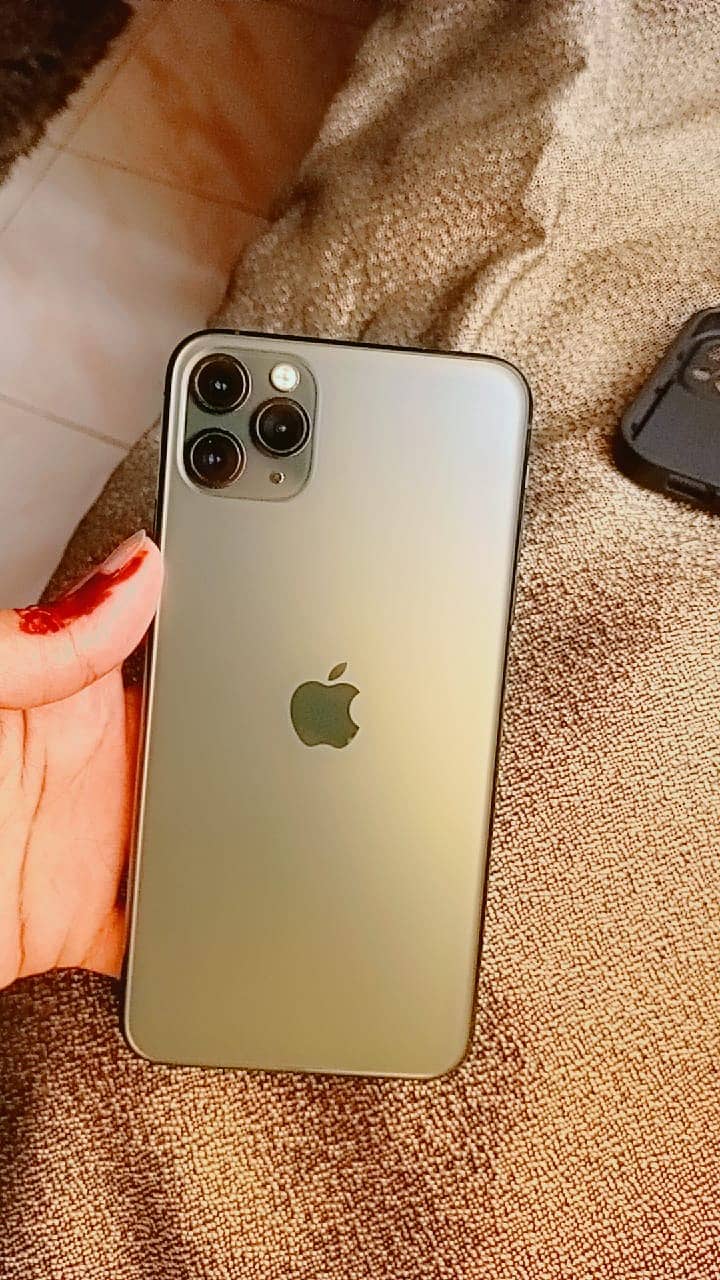 iPhone 11 Pro Max( Non pta) 1
